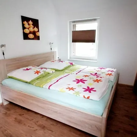 Kirsche - On The Fruit Tree Zutzen