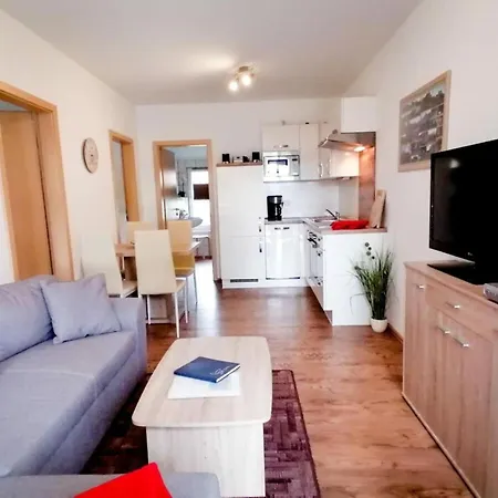 Apartment Kirsche - On The Fruit Tree *