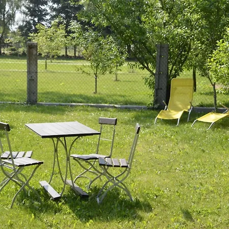 Kirsche - On The Fruit Tree Apartment Zutzen