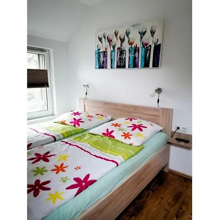 Kirsche - On The Fruit Tree Apartment