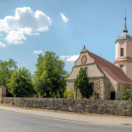 Apartment Kirsche - On The Fruit Tree