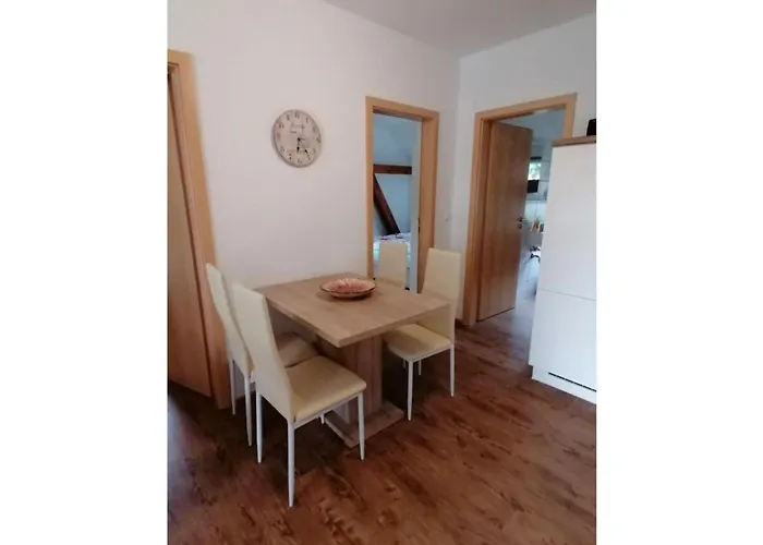 Kirsche - On The Fruit Tree Lägenhet Zutzen